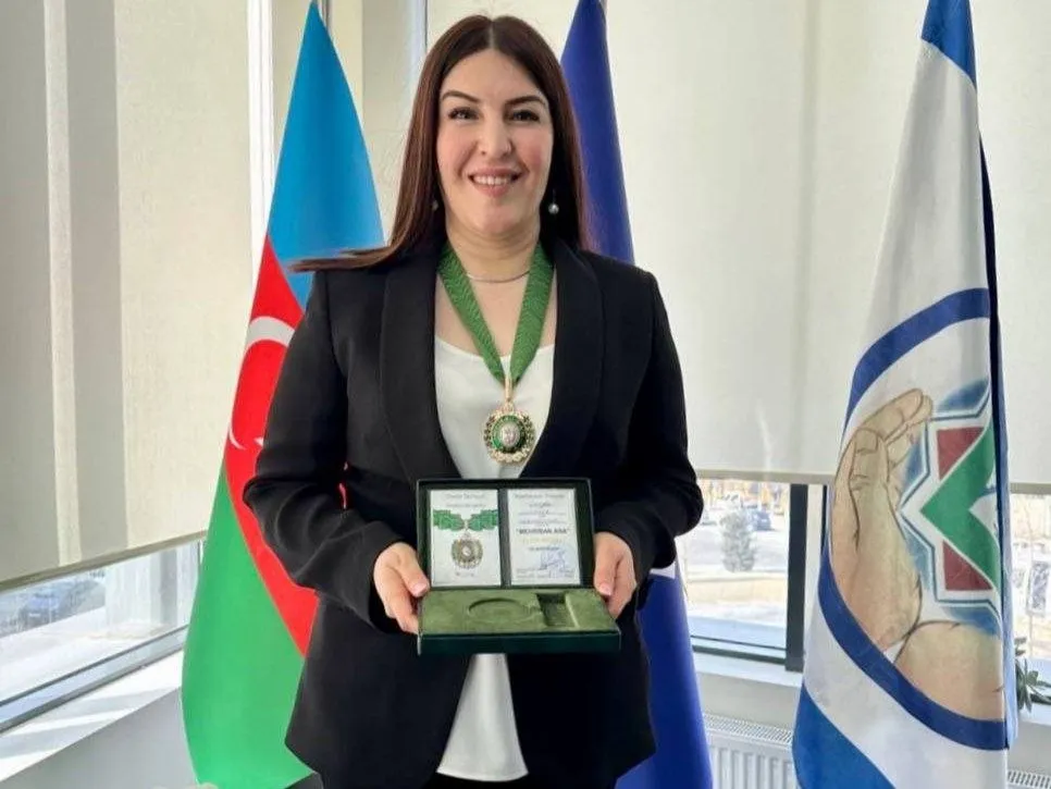 MEHRIBAN ANA ALTIN MADALYASI