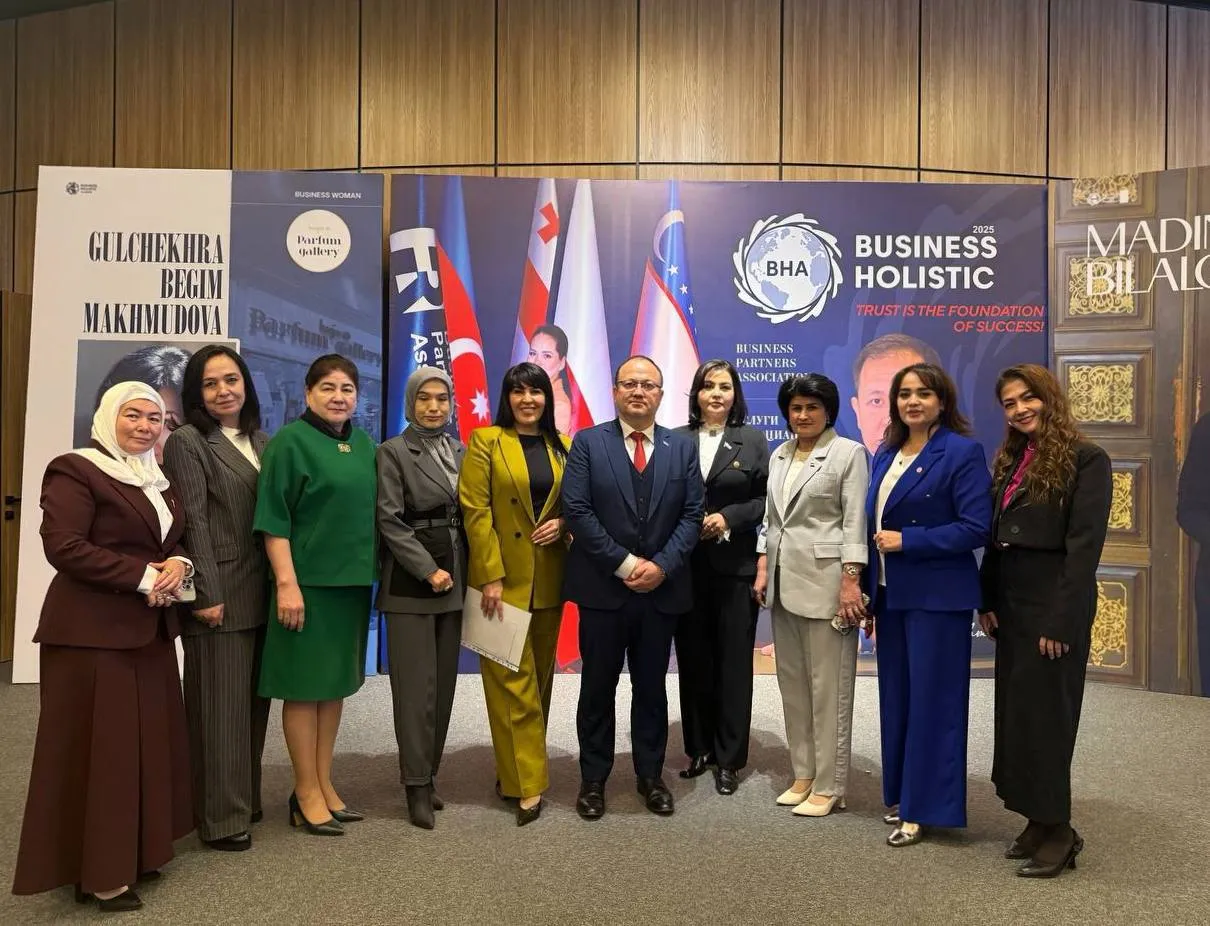  BUSINESS HOLISTIC 2025
