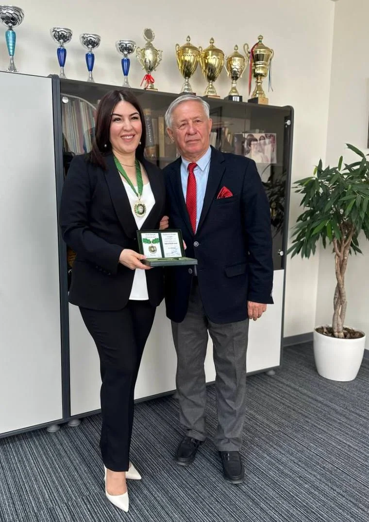 MEHRIBAN ANA ALTIN MADALYASI - 4