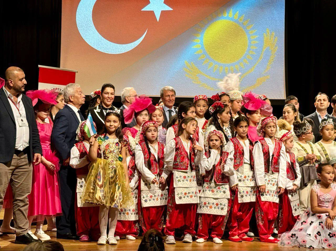 "Türk Dünyası Çocuklarının İlk Buluşması" festivali - 10