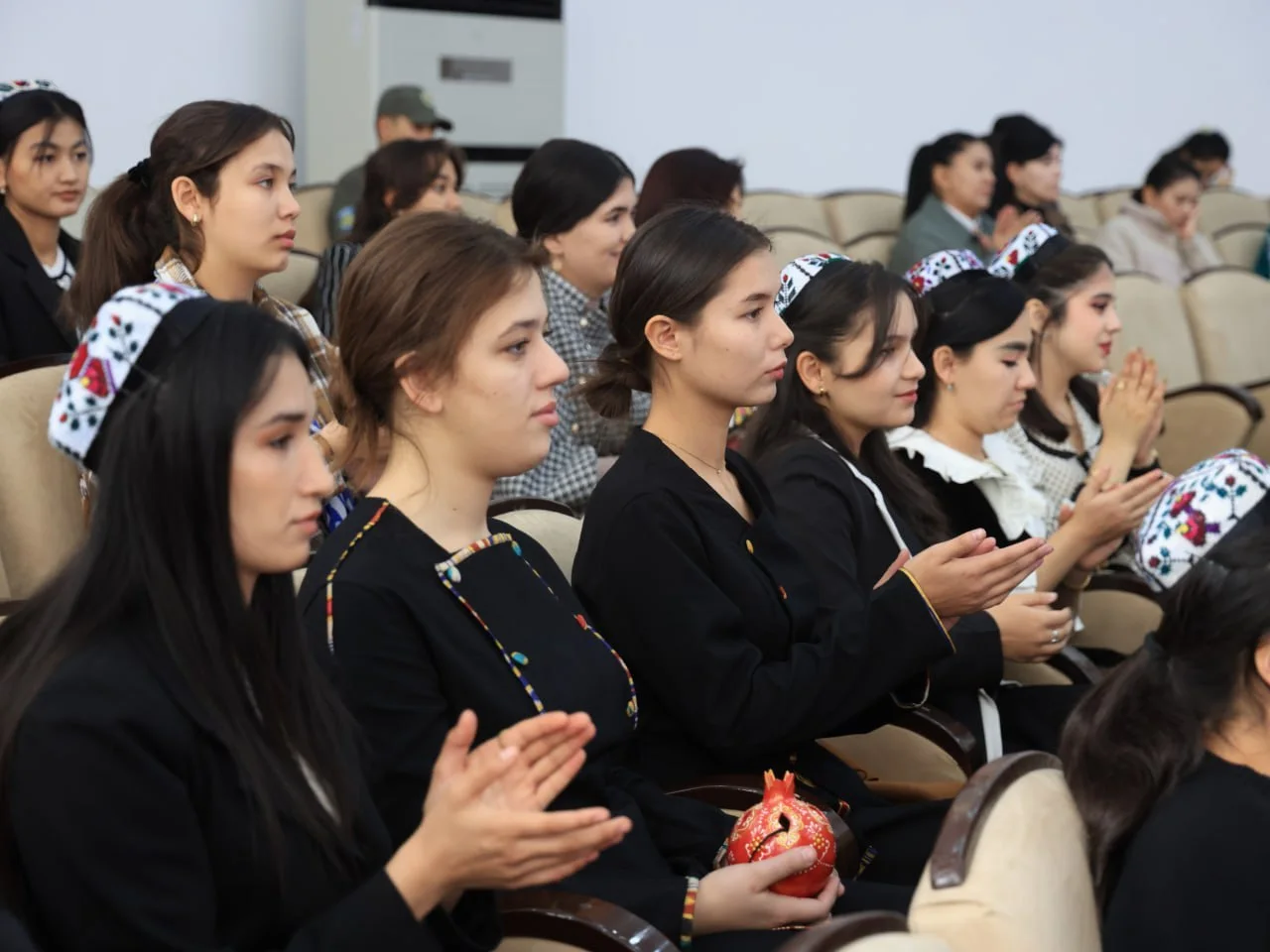 “Türkiye ve Özbekistan’da Aileyi Güçlendirmeye Yönelik Devlet Politikası” - 64