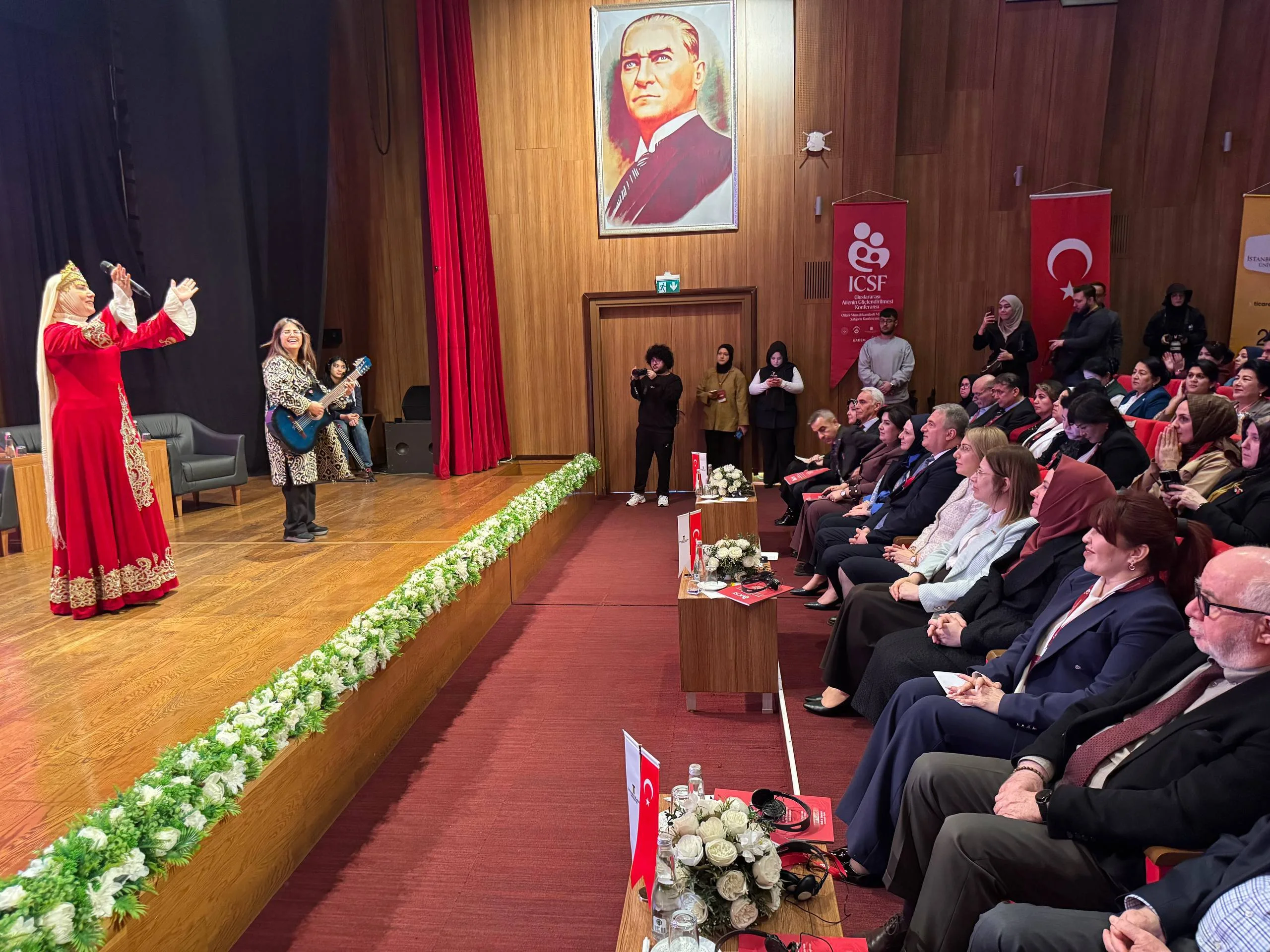 “1. Uluslararası Ailenin Güçlendirilmesi Konferansı” - 18