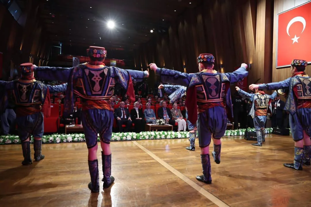 “1. Uluslararası Ailenin Güçlendirilmesi Konferansı” - 33