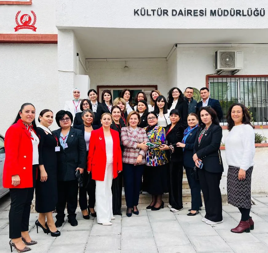 “Lider Kadınlar Kulübü” - 1